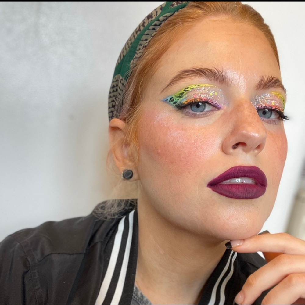 Make an Offer 😊 Meet your Posher, Leslie